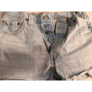 Levi's 501 Denim‎ Shorts Women's Size 29 Light Wash High Waisted Cut Off Raw Hem